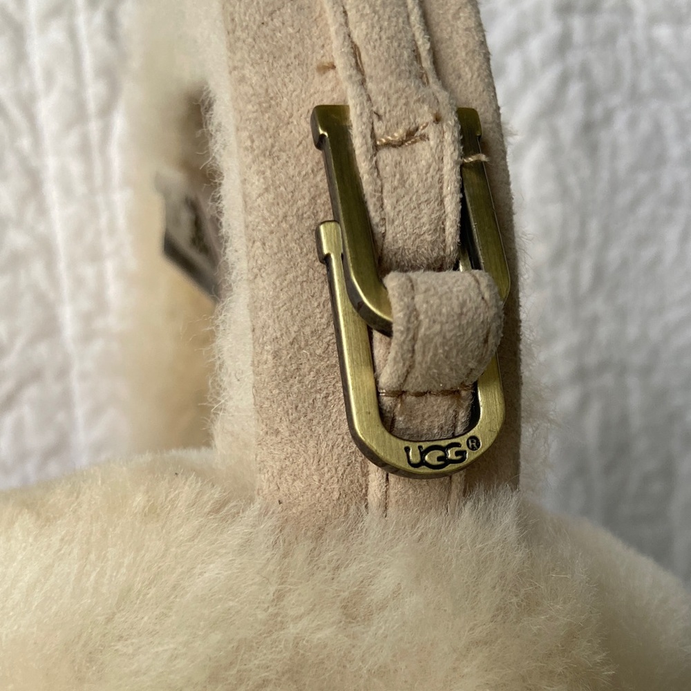 UGG Shearling Suede Earmuffs Cream NEW - Picture 10 of 13